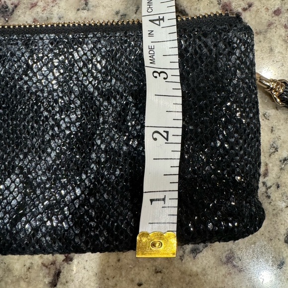 DKNY Wristlet Wallet Faux Snakeskin Leather‎ Clutch - Picture 8 of 11